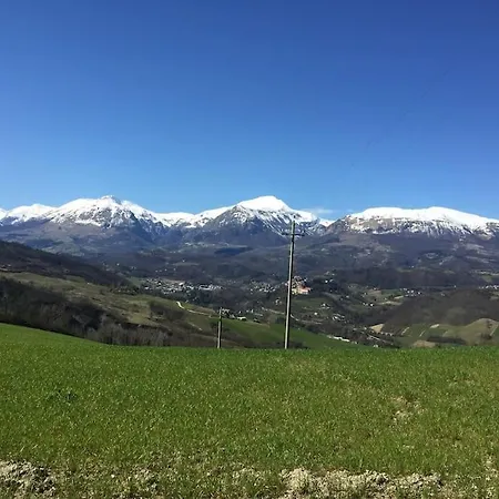 Casale Con Vista Sui Monti Sibillini E Piscina *